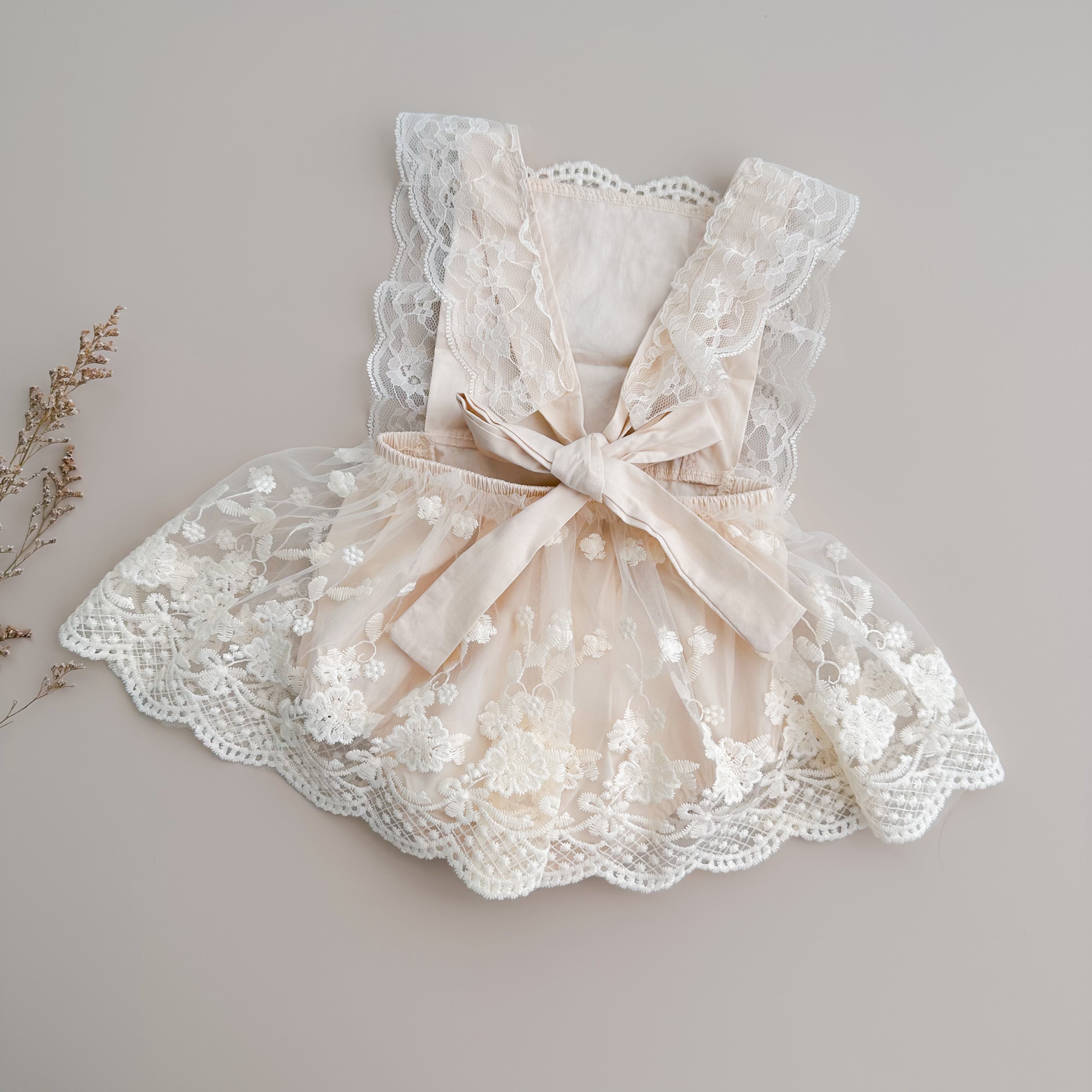 Valencianne Romper Beige